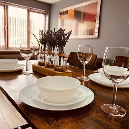 Modern Suites -5 Bedroom House- With Free Parking Birmingham City Kültér fotó