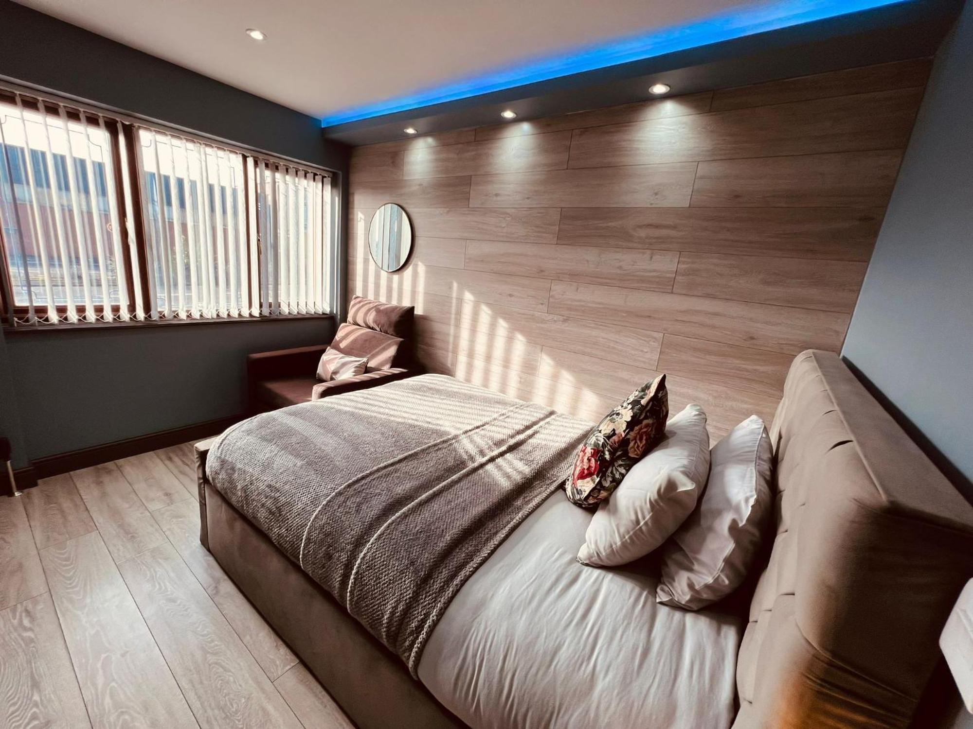 Modern Suites -5 Bedroom House- With Free Parking Birmingham City Kültér fotó