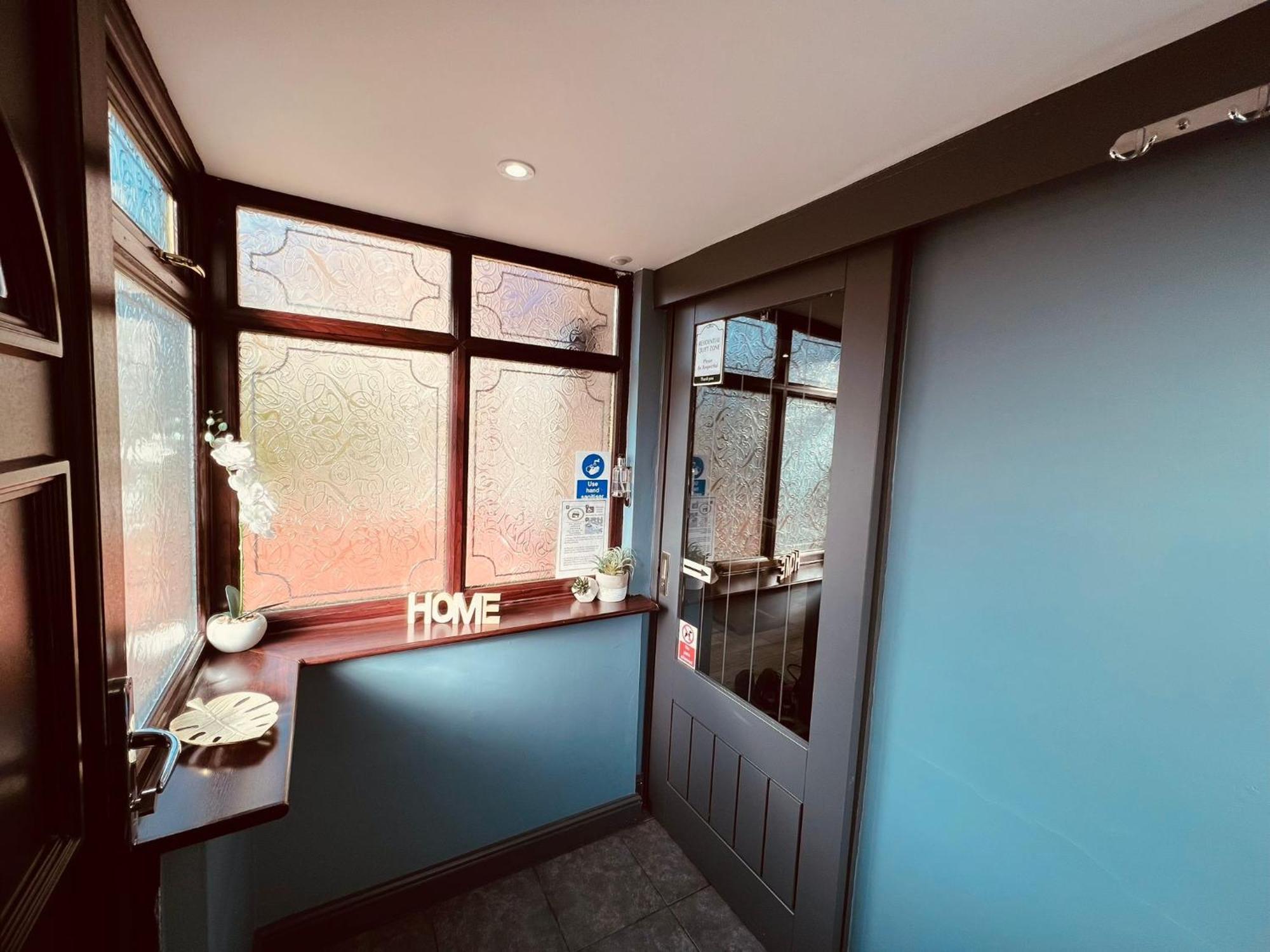 Modern Suites -5 Bedroom House- With Free Parking Birmingham City Kültér fotó