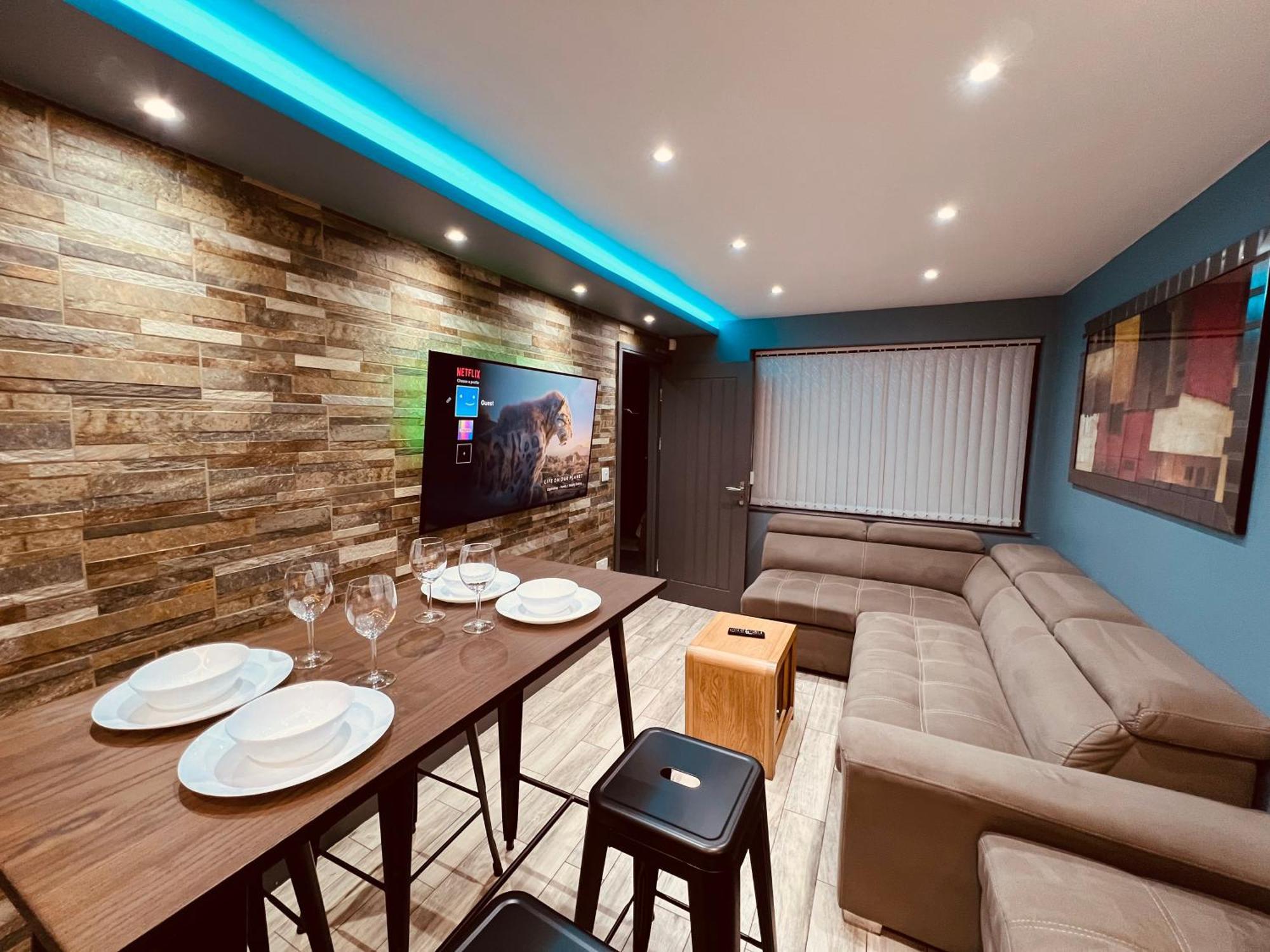 Modern Suites -5 Bedroom House- With Free Parking Birmingham City Kültér fotó