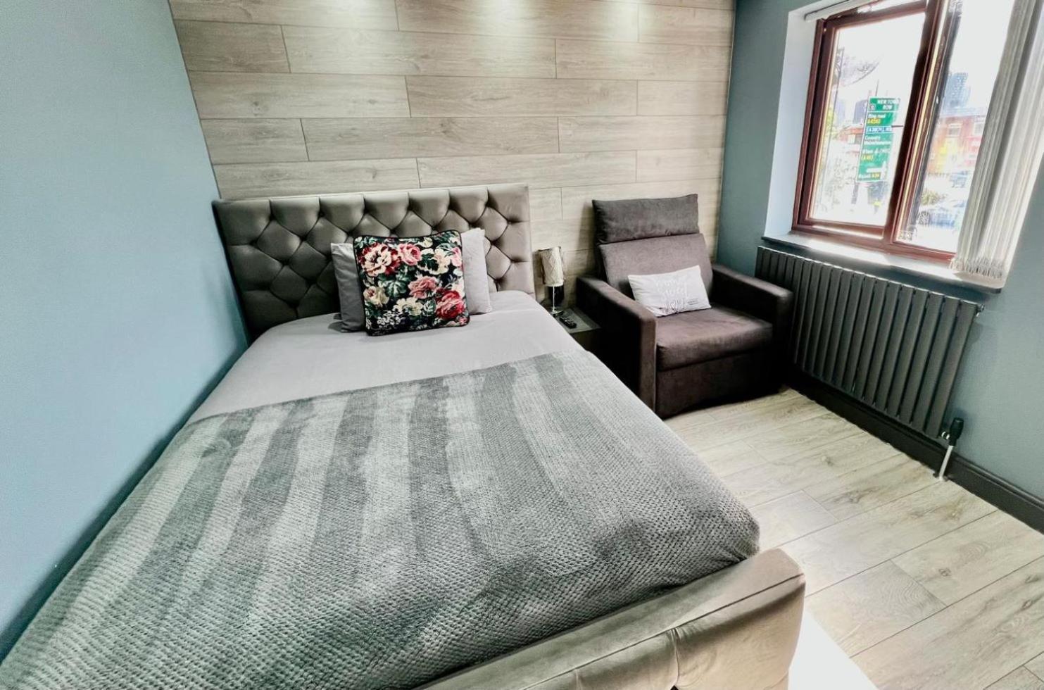 Modern Suites -5 Bedroom House- With Free Parking Birmingham City Kültér fotó