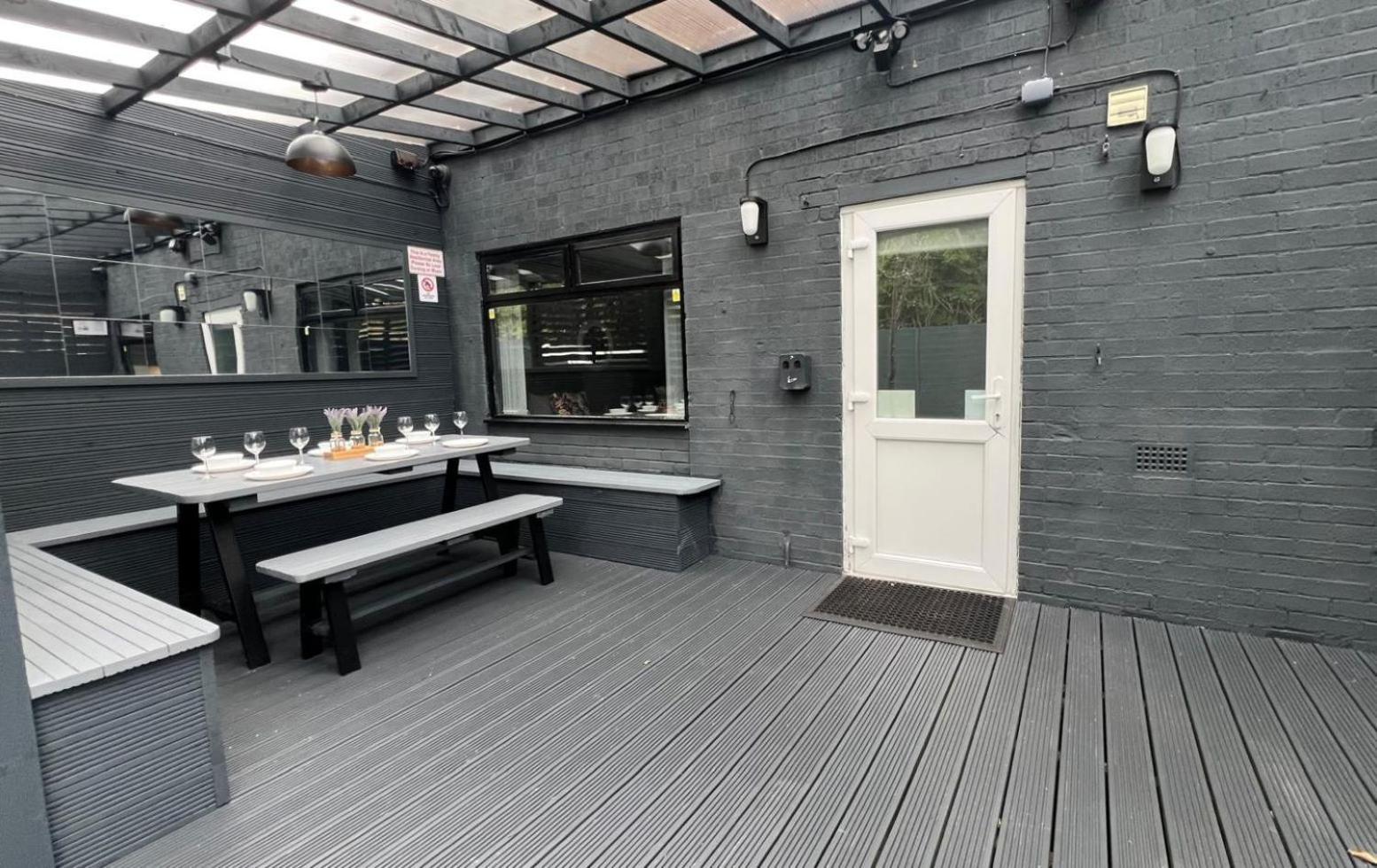 Modern Suites -5 Bedroom House- With Free Parking Birmingham City Kültér fotó