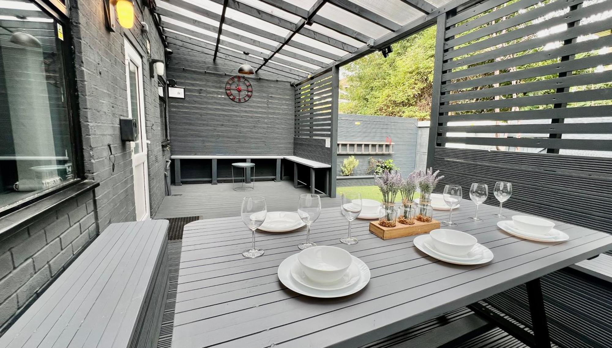 Modern Suites -5 Bedroom House- With Free Parking Birmingham City Kültér fotó