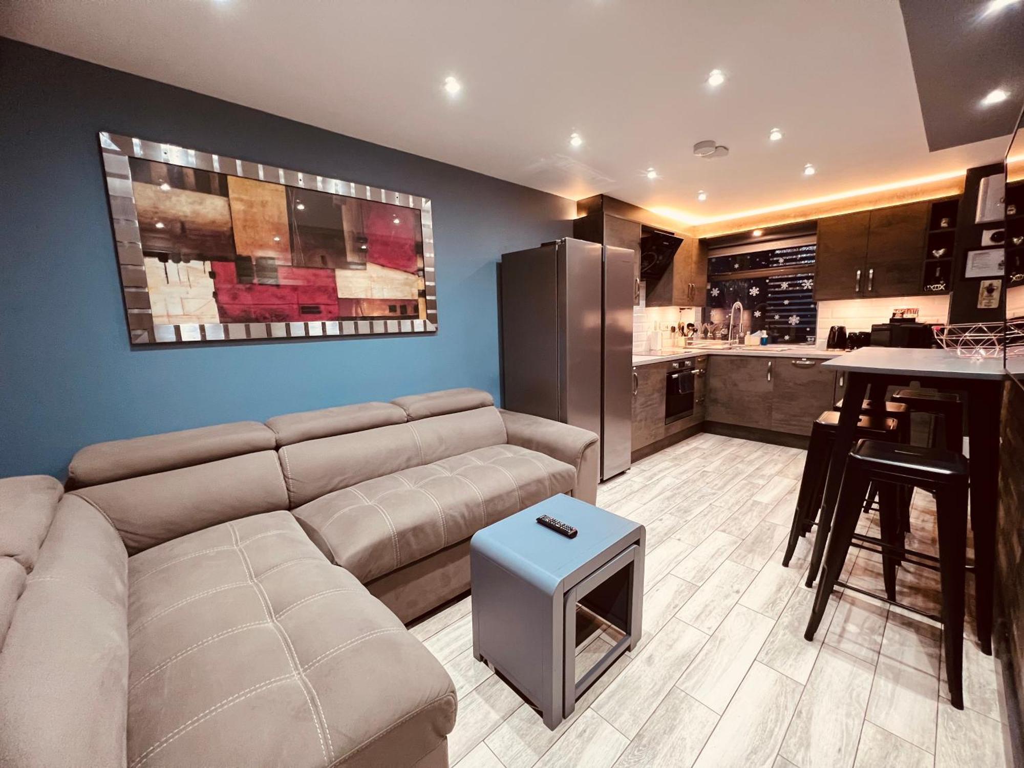 Modern Suites -5 Bedroom House- With Free Parking Birmingham City Kültér fotó