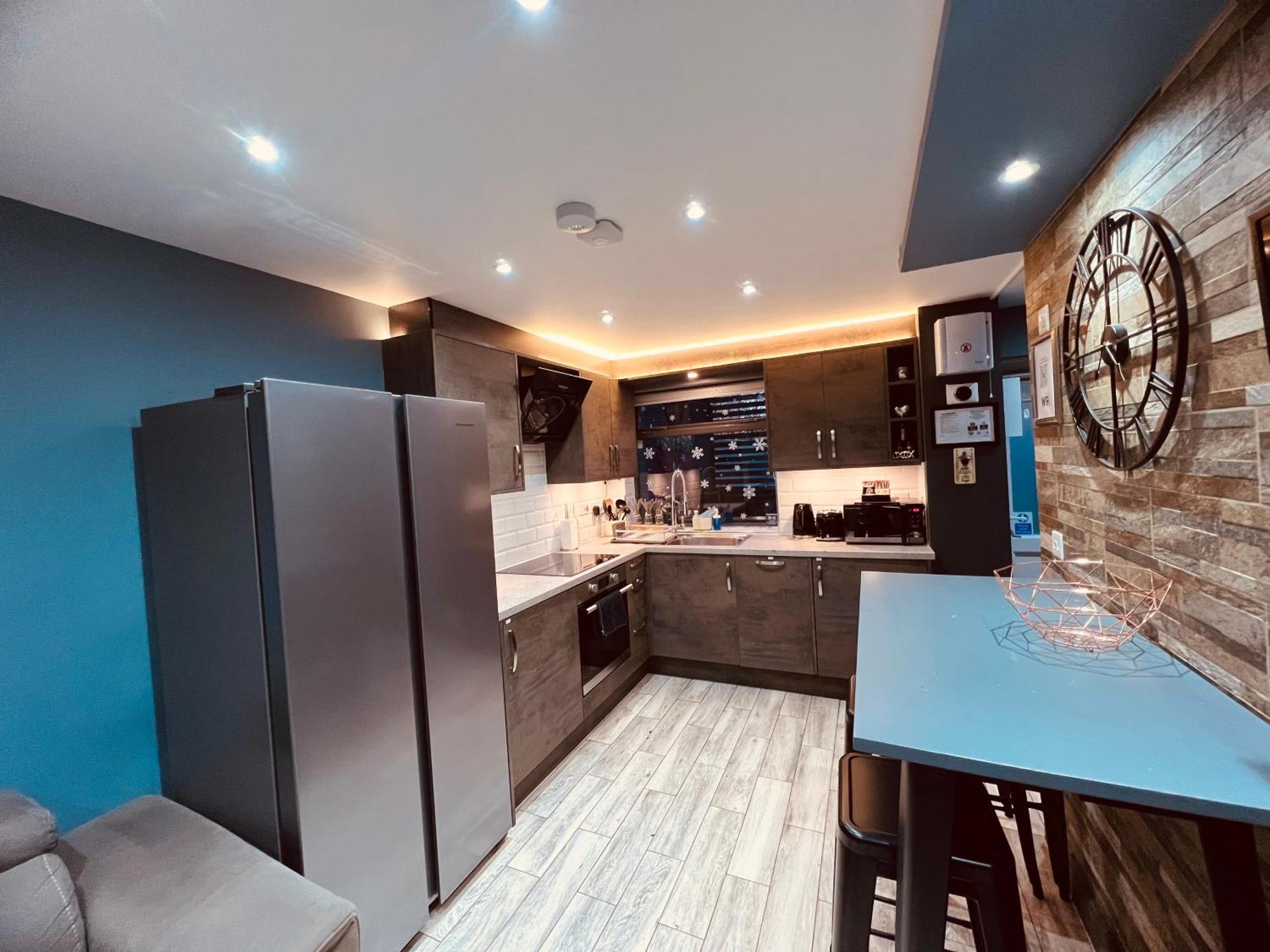 Modern Suites -5 Bedroom House- With Free Parking Birmingham City Kültér fotó