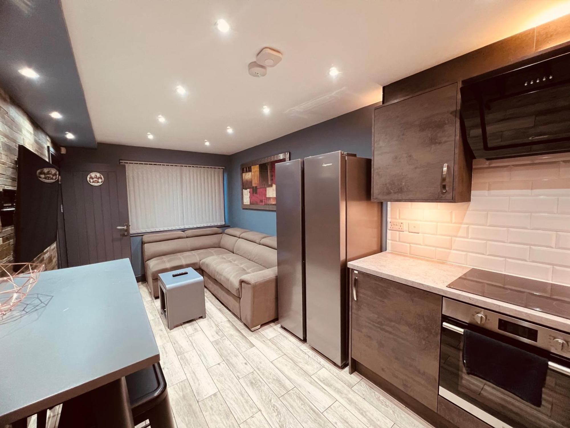 Modern Suites -5 Bedroom House- With Free Parking Birmingham City Kültér fotó